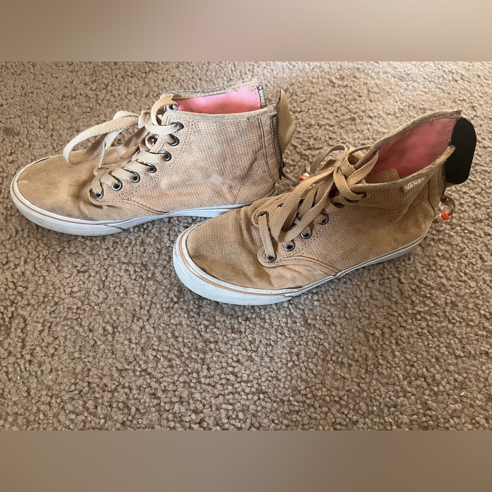Levi’s high tops